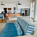 Hermoso Apartamento Vista Al Mar Edificio Palmetto 1